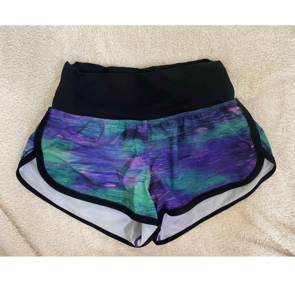 Lululemon Multicolor Pattern Speed Short Size 6